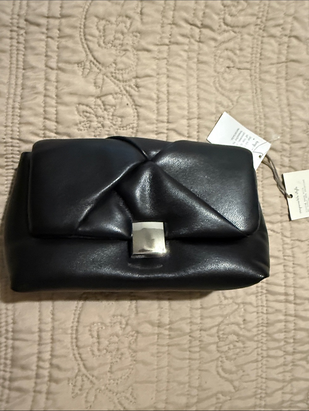 New Day Clutch with Metal Closure - Picture 2 of 9